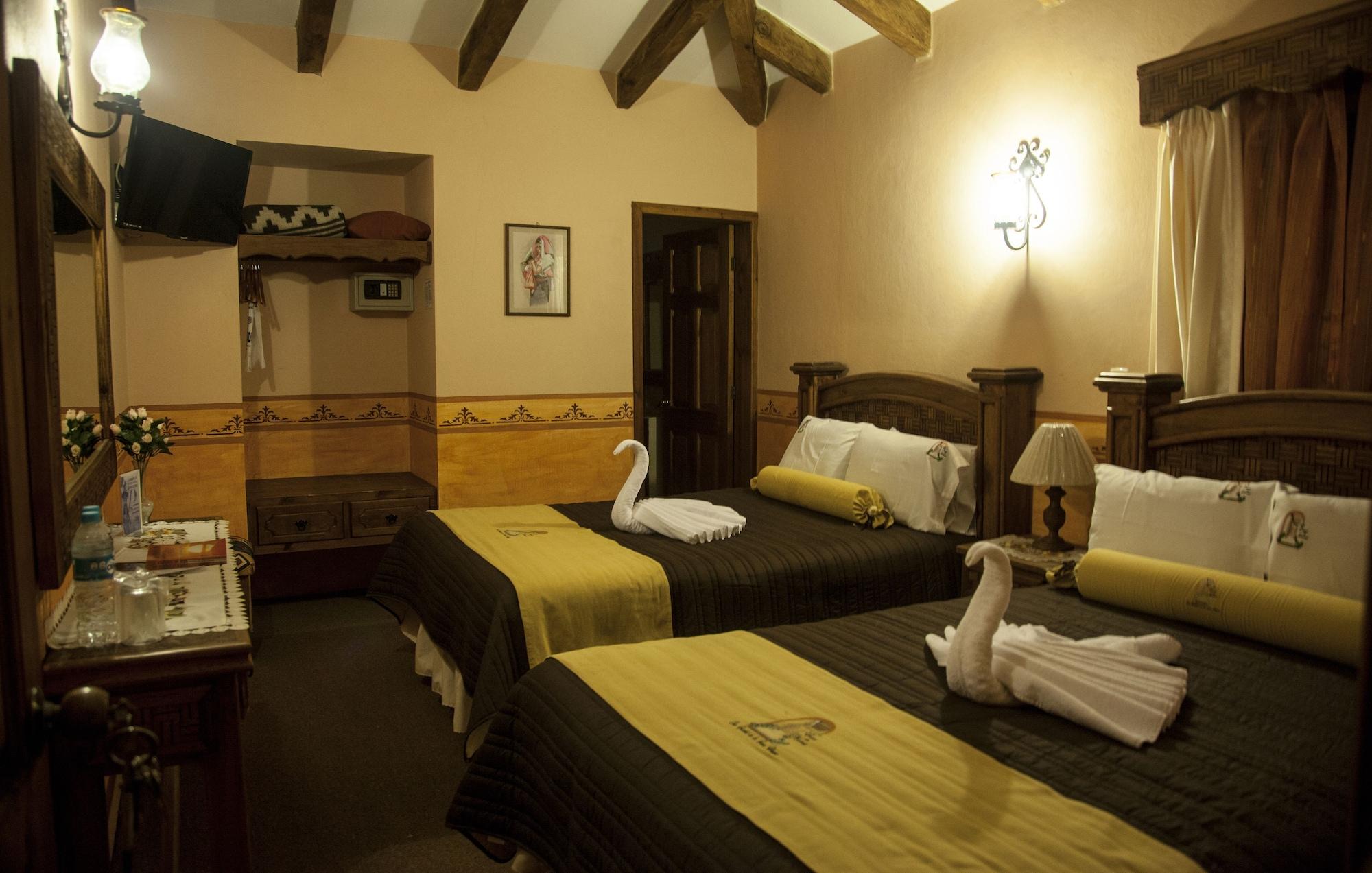 Hotel La Casa De Mama ซานกริสโตบัล เด ลาสกาซาส ภายนอก รูปภาพ