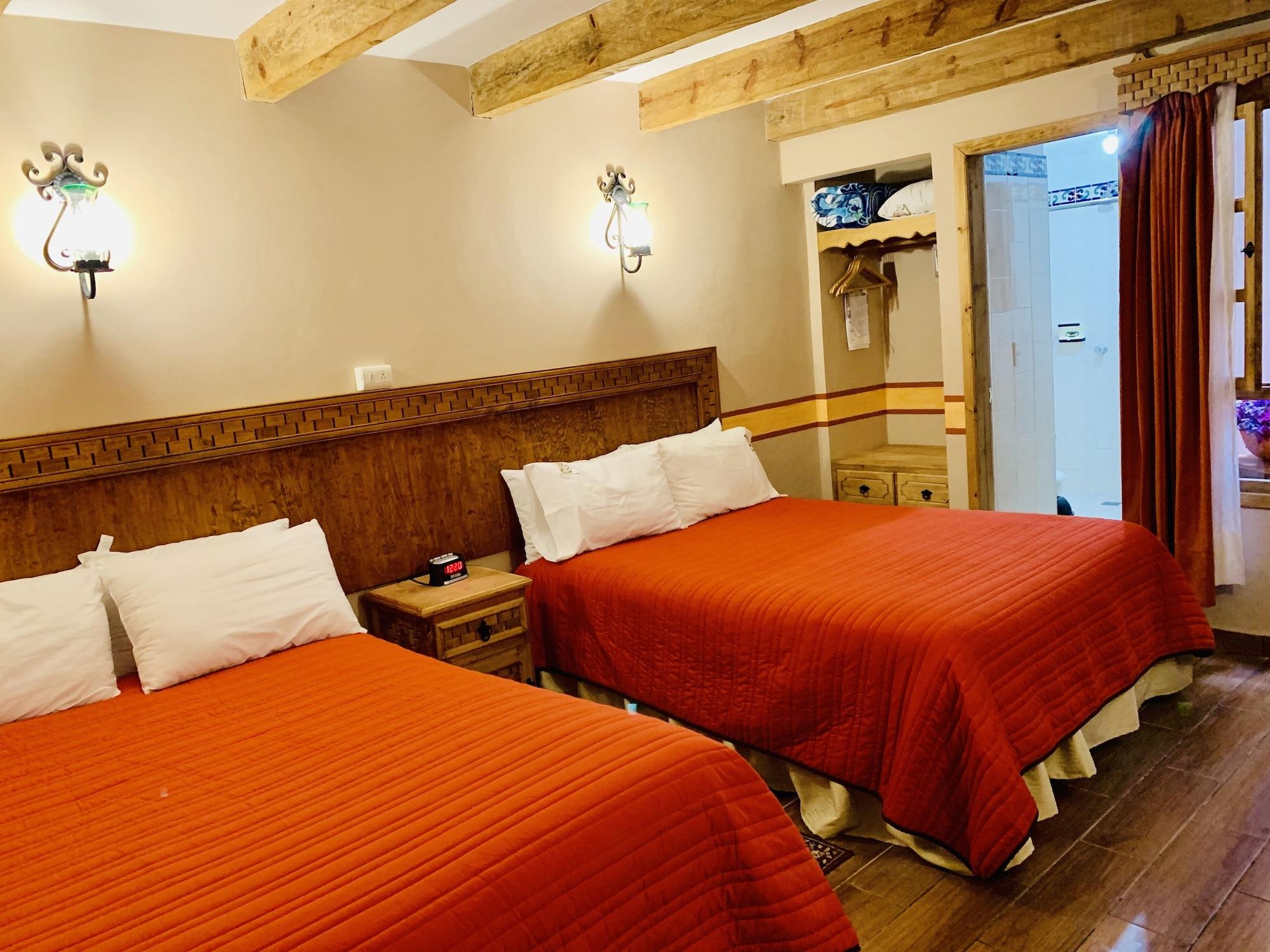 Hotel La Casa De Mama ซานกริสโตบัล เด ลาสกาซาส ภายนอก รูปภาพ