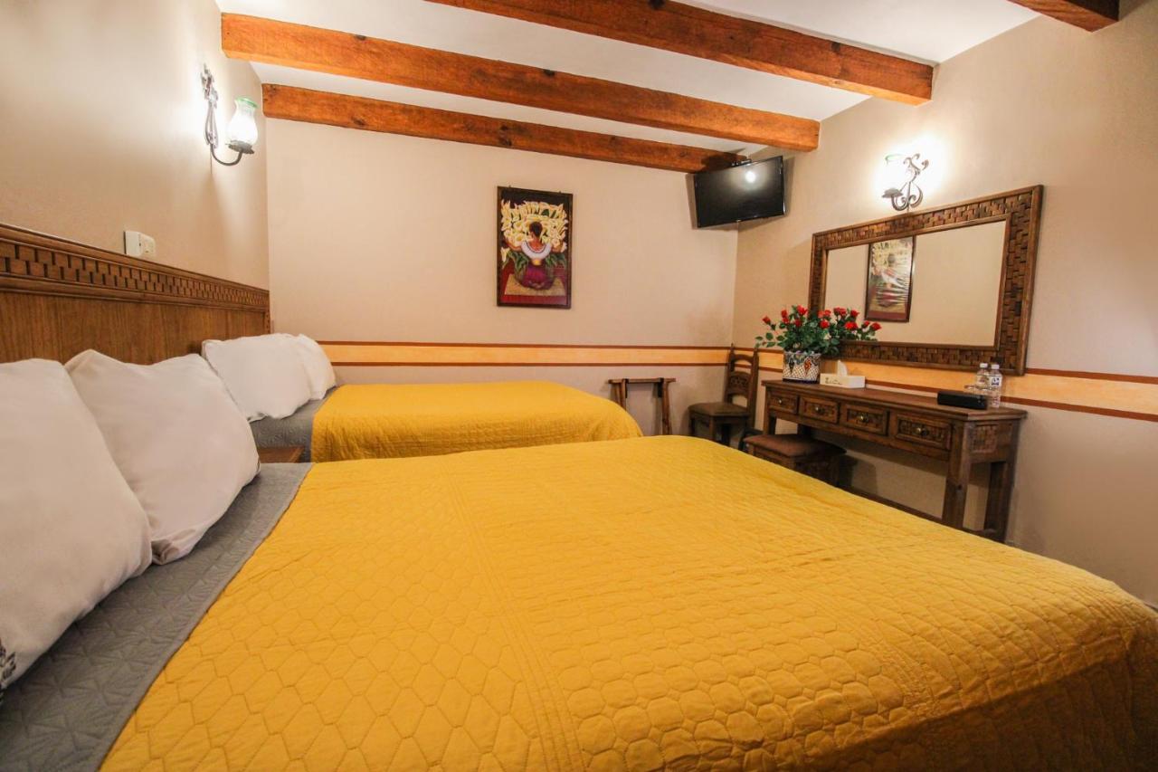 Hotel La Casa De Mama ซานกริสโตบัล เด ลาสกาซาส ภายนอก รูปภาพ