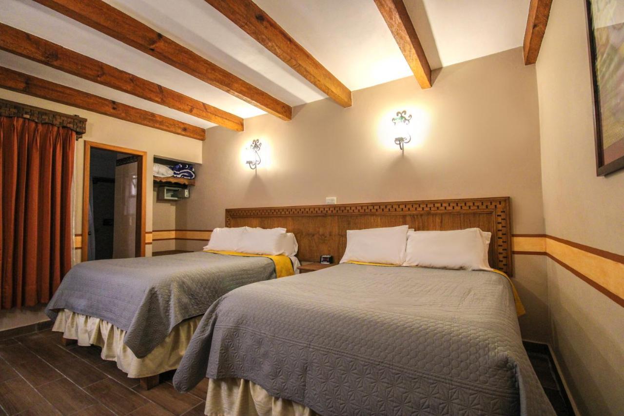 Hotel La Casa De Mama ซานกริสโตบัล เด ลาสกาซาส ภายนอก รูปภาพ