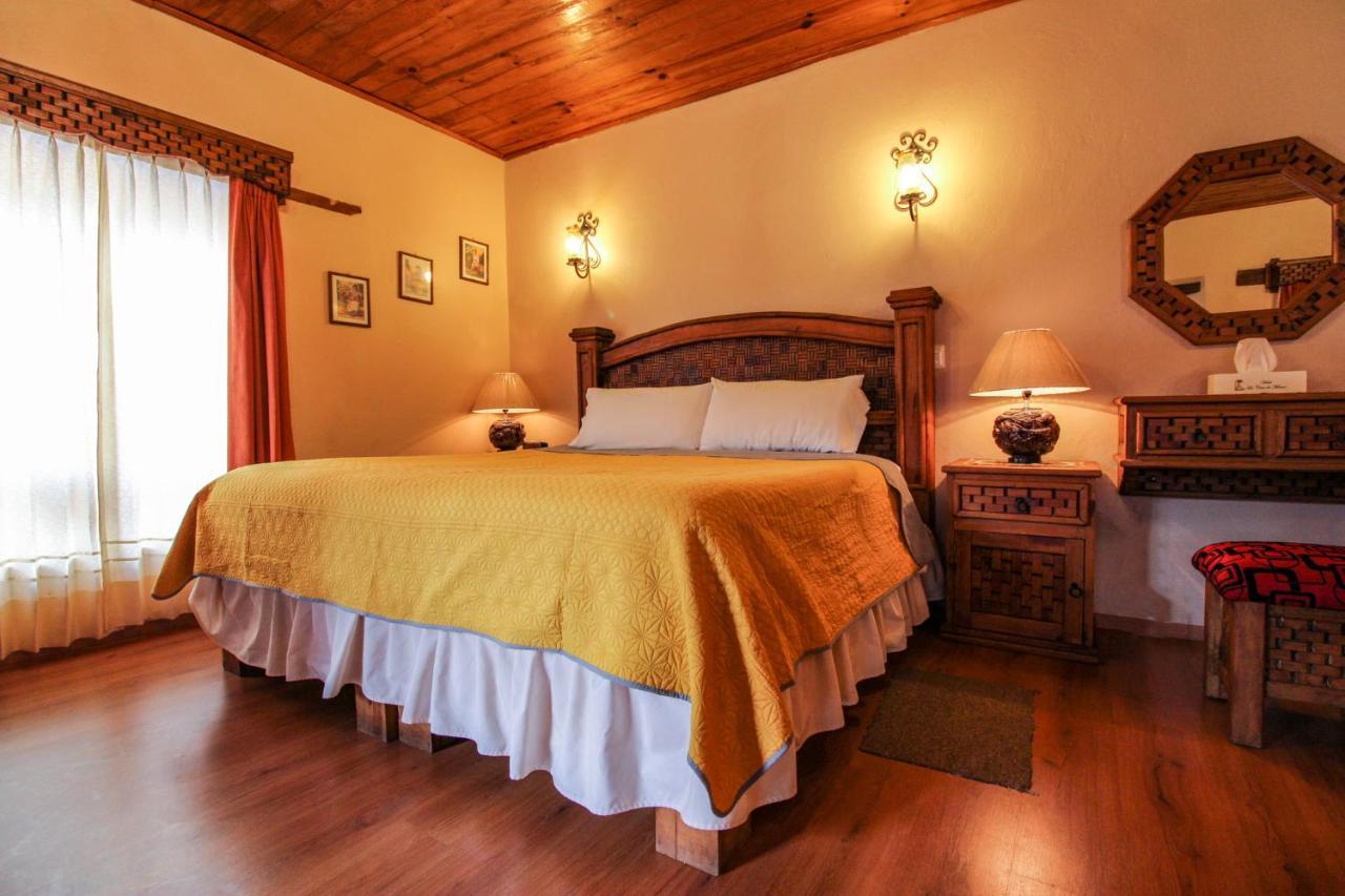 Hotel La Casa De Mama ซานกริสโตบัล เด ลาสกาซาส ภายนอก รูปภาพ
